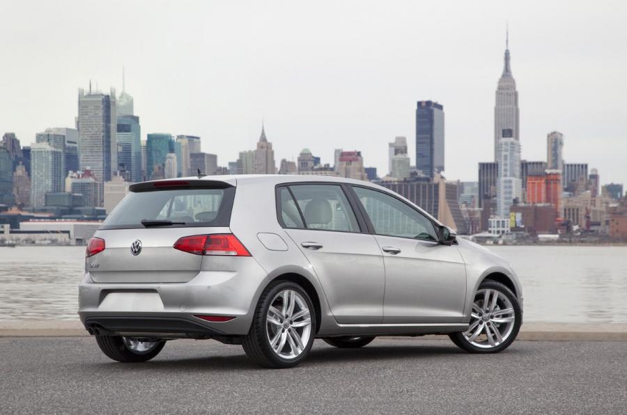  Volkswagen Golf 2015 года  (фото 6 из 27)